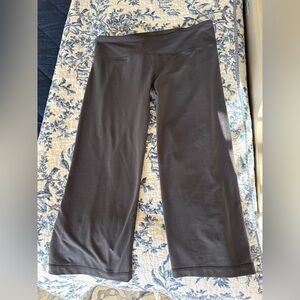 Under Armour Dark Gray Performance Pants. Like new